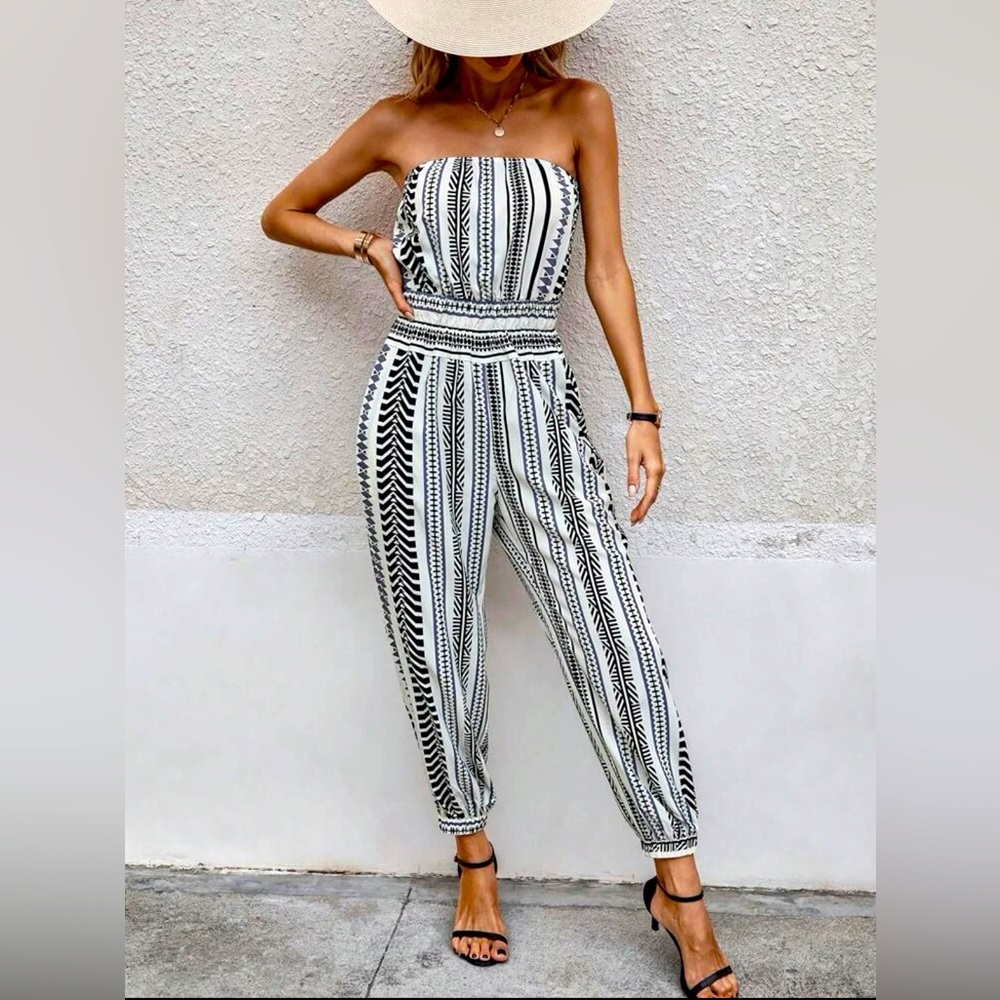 Geometric Print Strapless Jumpsuit W/ Pockets